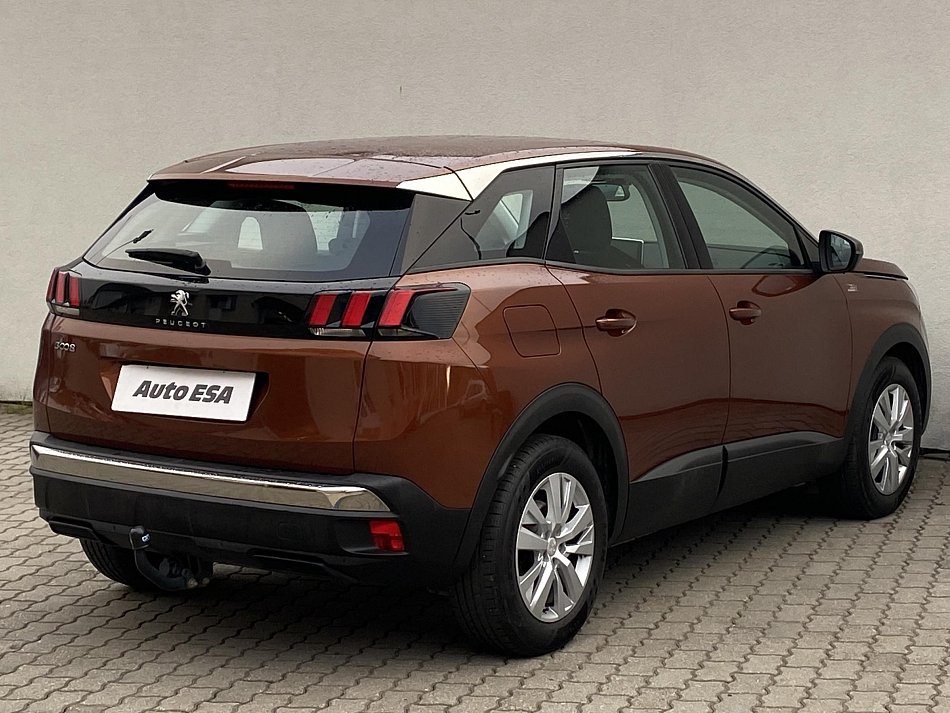 Peugeot 3008 1.2i 