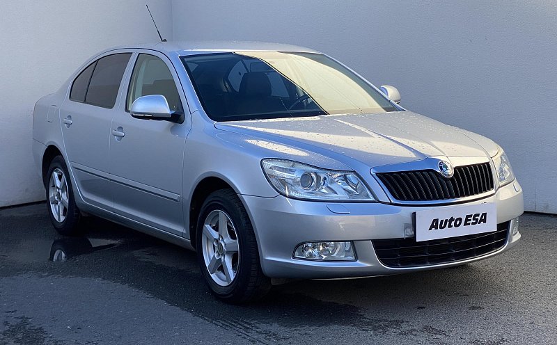 Škoda Octavia II 1.6 MPi Elegance