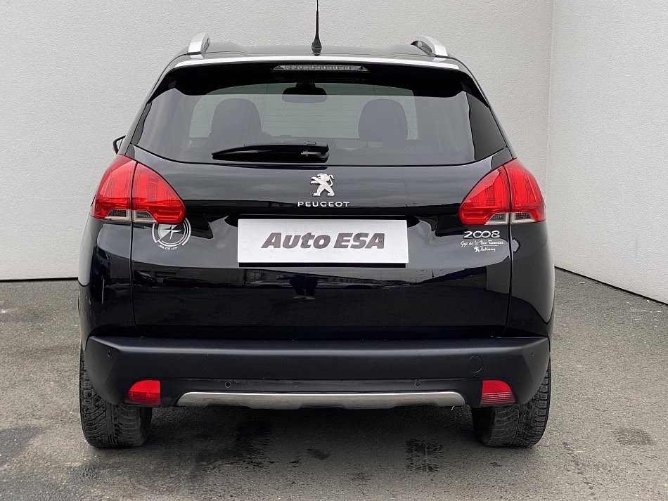 Peugeot 2008 1.2 PT Crossway