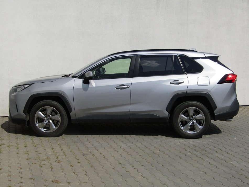 Toyota RAV4 2.0 VVT-i 