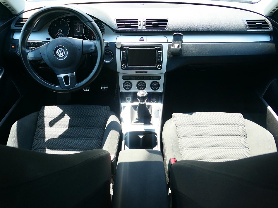 Volkswagen Passat 2.0TDi Sportline