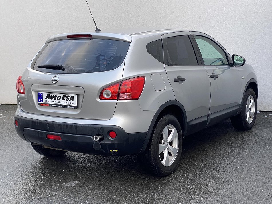 Nissan Qashqai 1.6i 