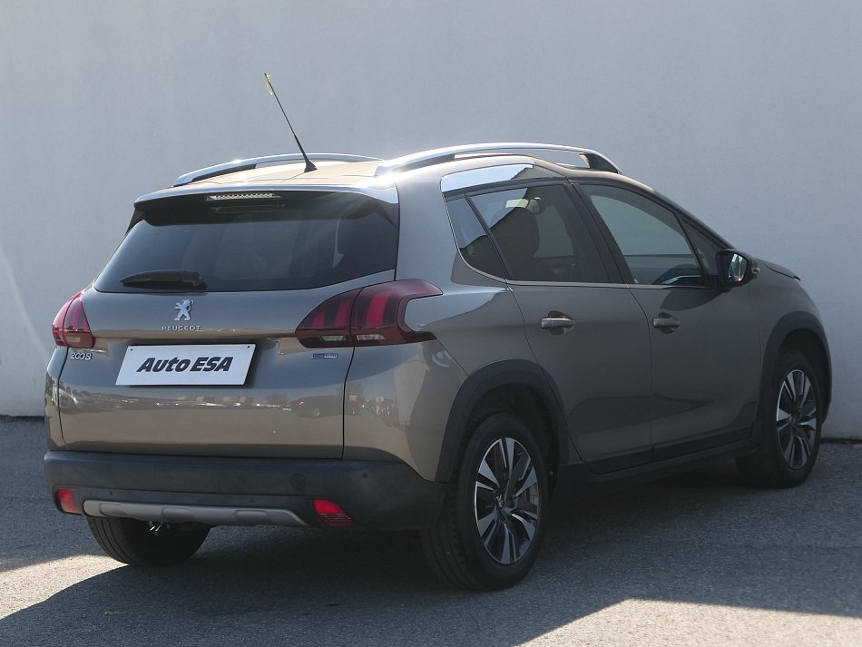 Peugeot 2008 1.2PT 