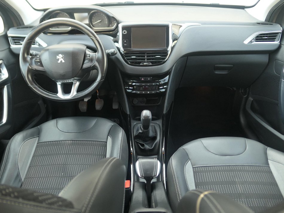 Peugeot 2008 1.2PT 