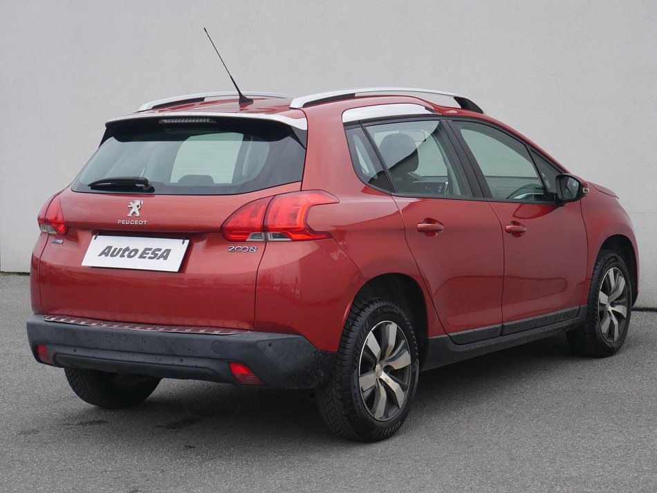 Peugeot 2008 1.2 PT 