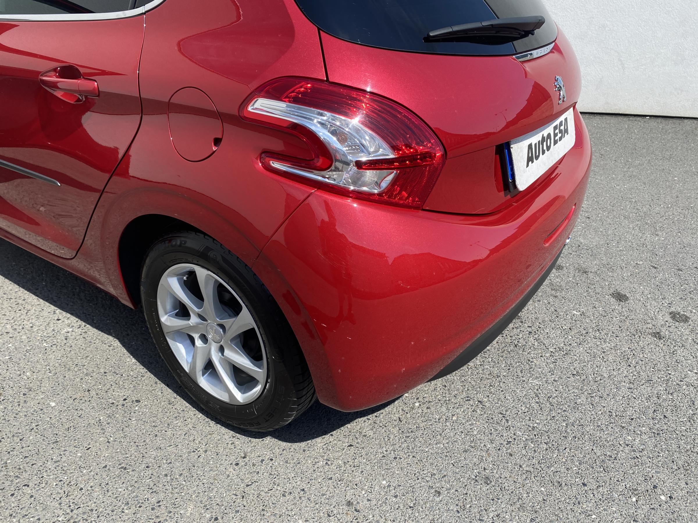 Peugeot 208, 2014 - pohled č. 15