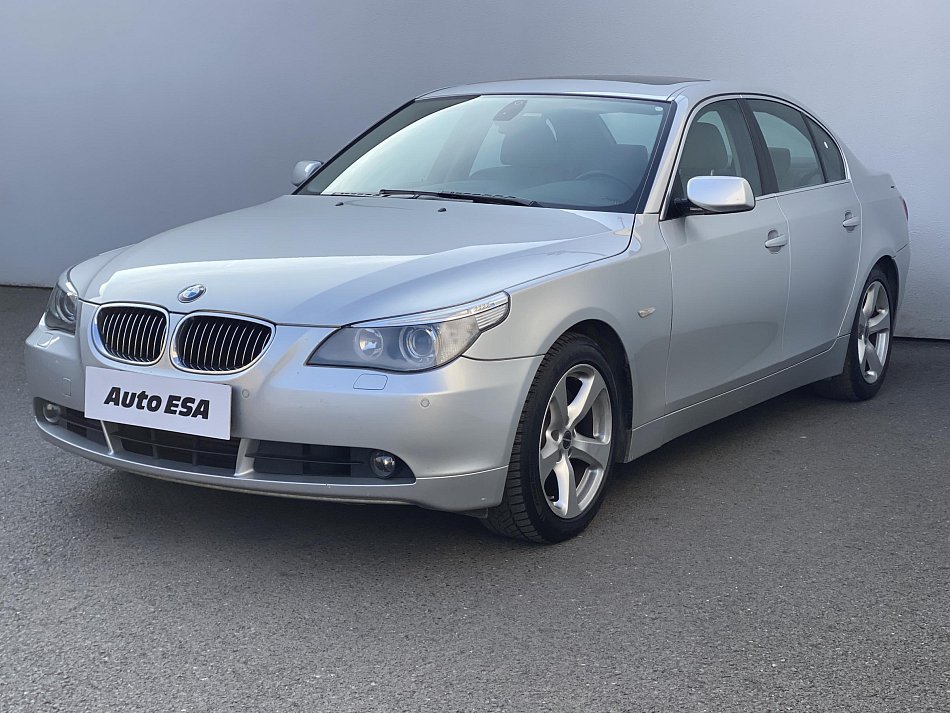 BMW Řada 5 4.4  545 i