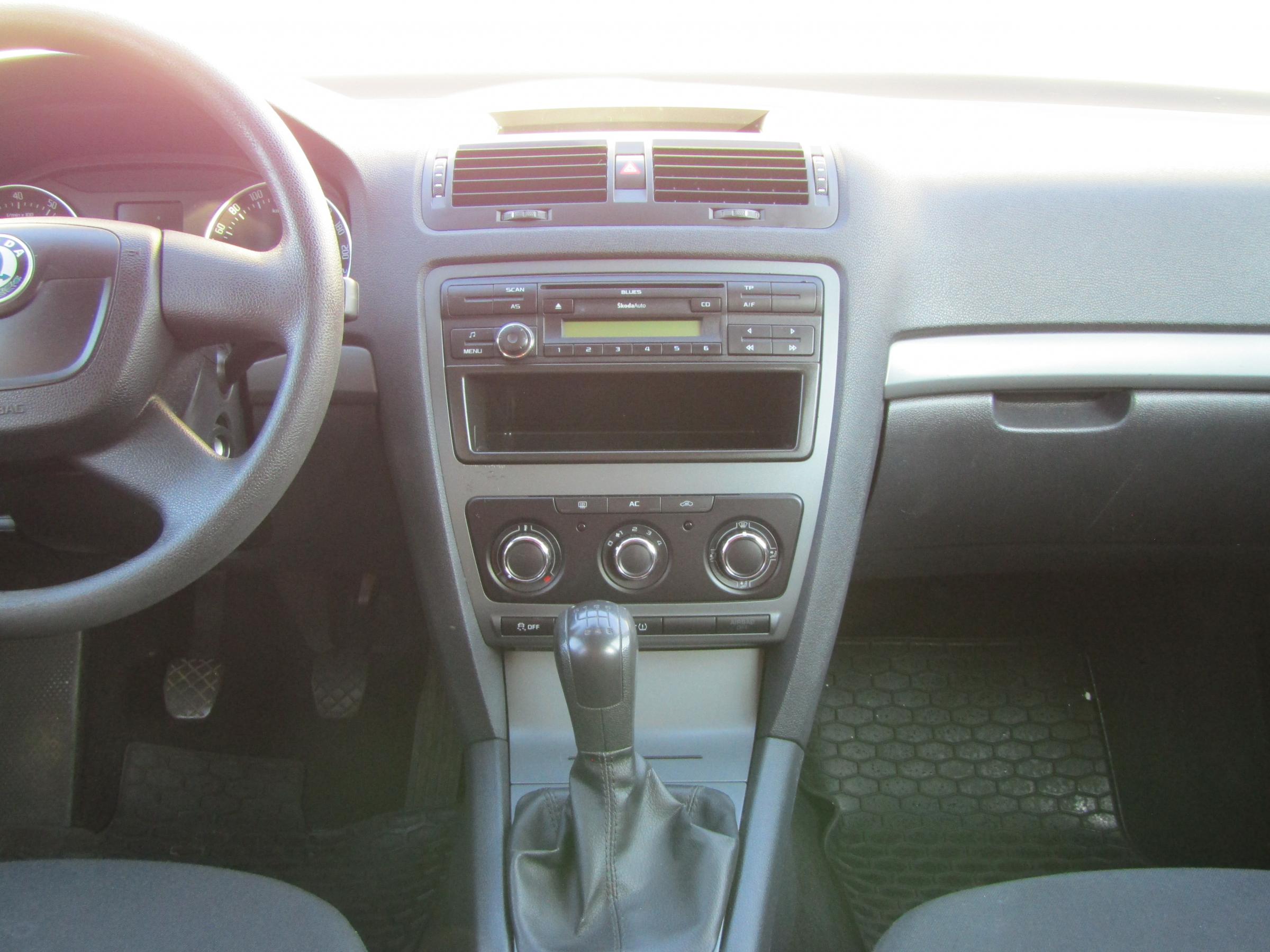 Škoda Octavia II, 2012 - pohled č. 11