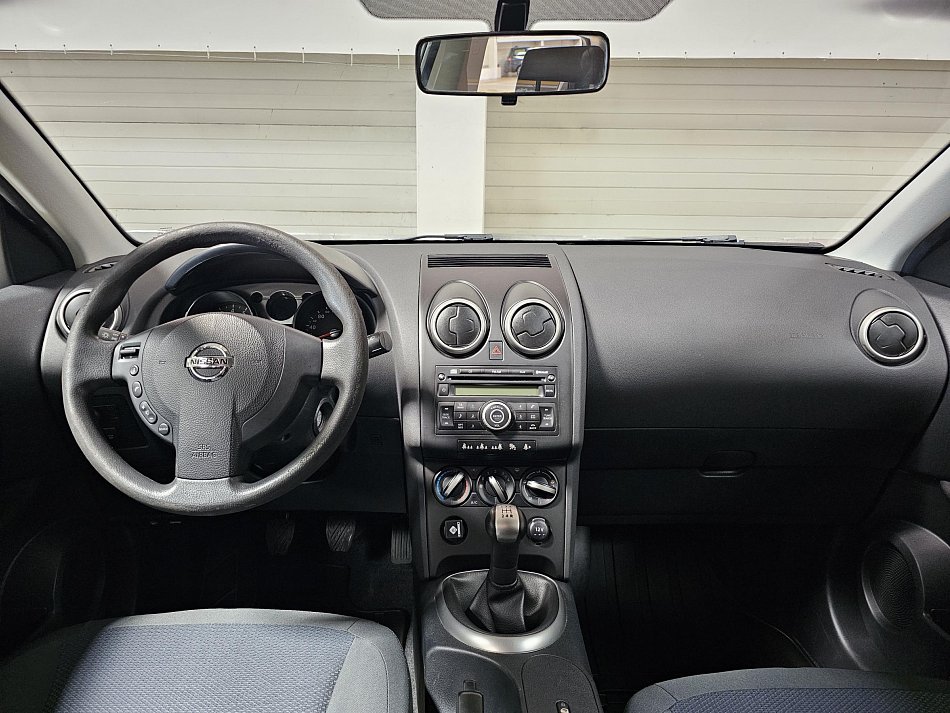 Nissan Qashqai 1.6i 