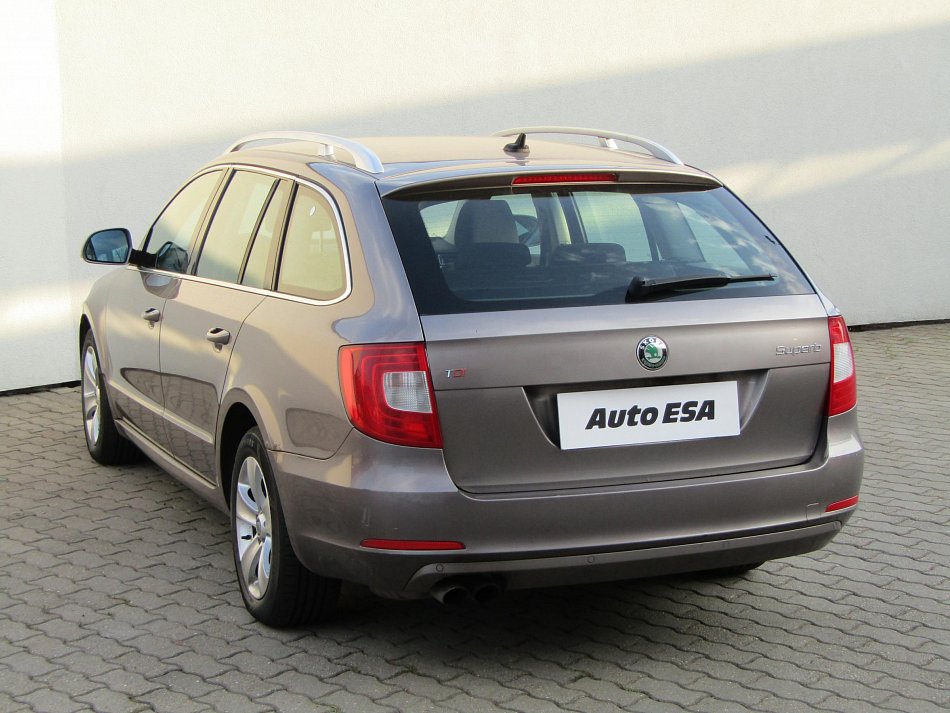 Škoda Superb II 2.0 TDi Ambition