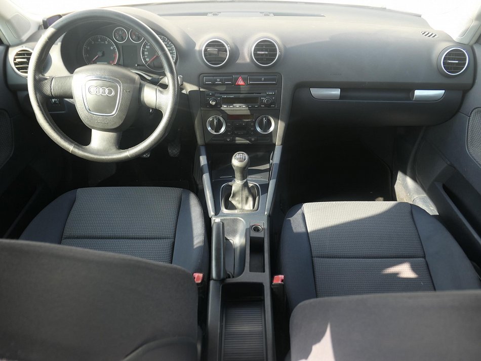 Audi A3 1.6i 