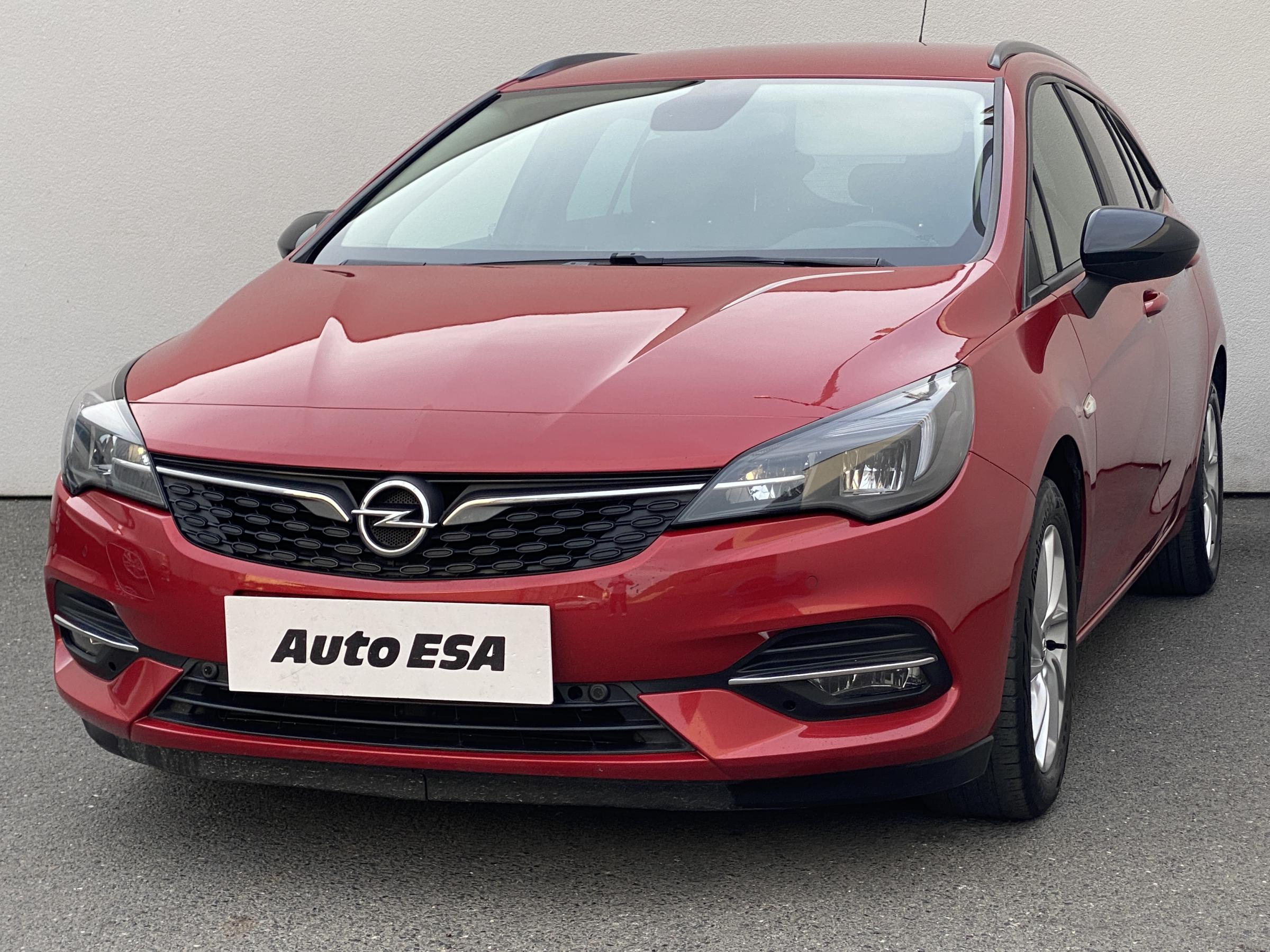 Opel Astra, 2021 - pohled č. 3