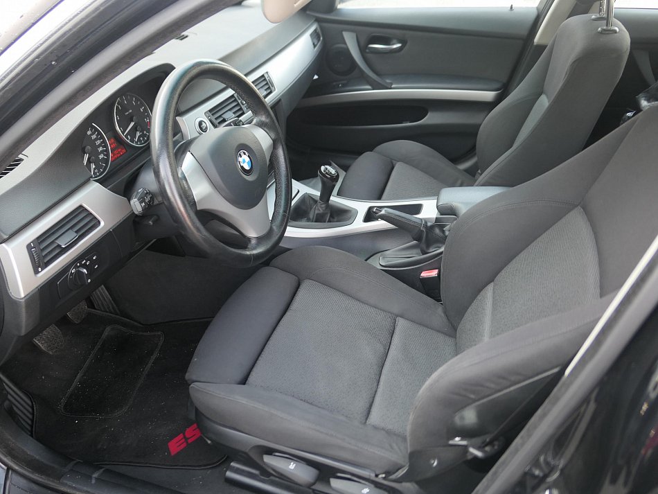 BMW Řada 3 2.5 i  325 i