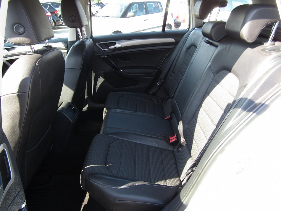 Volkswagen Golf 1.6 TDi 