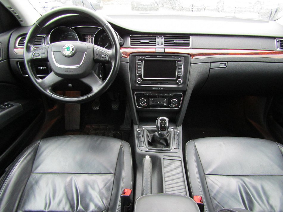 Škoda Superb II 2.0TDi Elegance 4x4