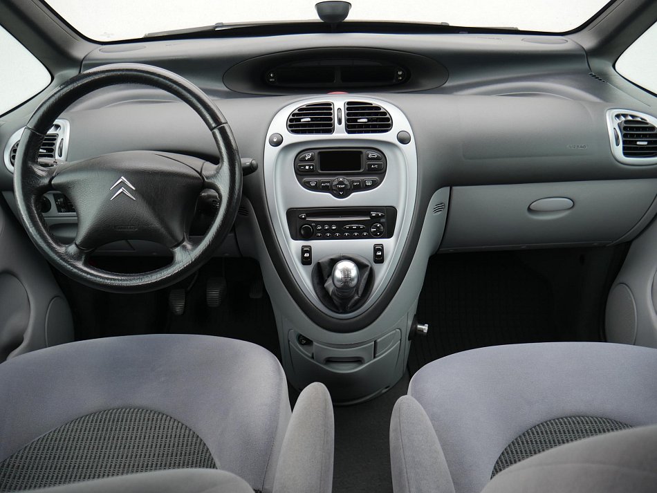 Citroën Xsara Picasso 1.6i 