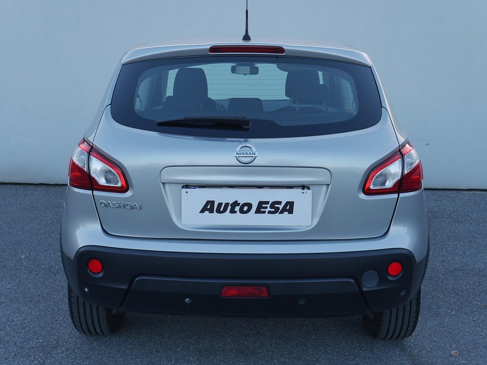 Nissan Qashqai 2.0i 