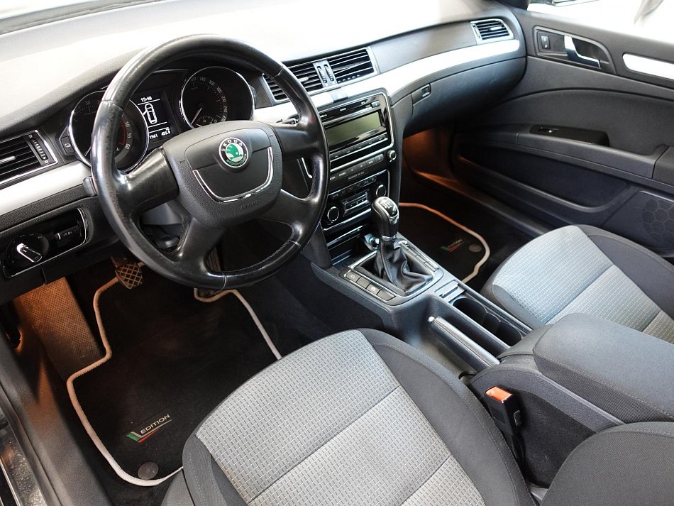 Škoda Superb II 1.6 TDi Ambition