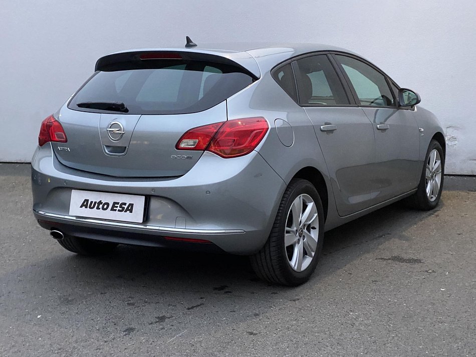 Opel Astra 2.0 CDTi Active