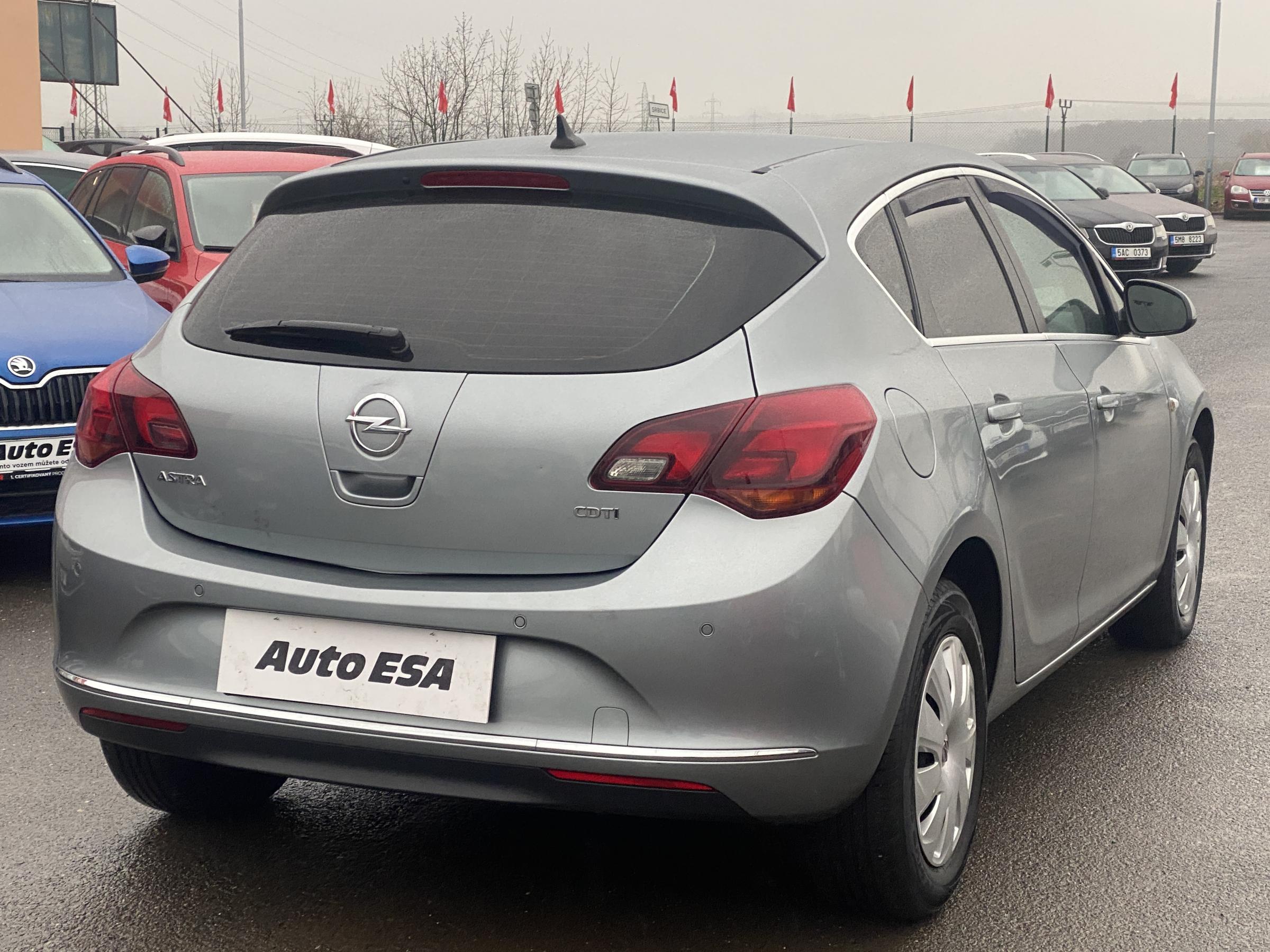 Opel Astra, 2015 - pohled č. 6