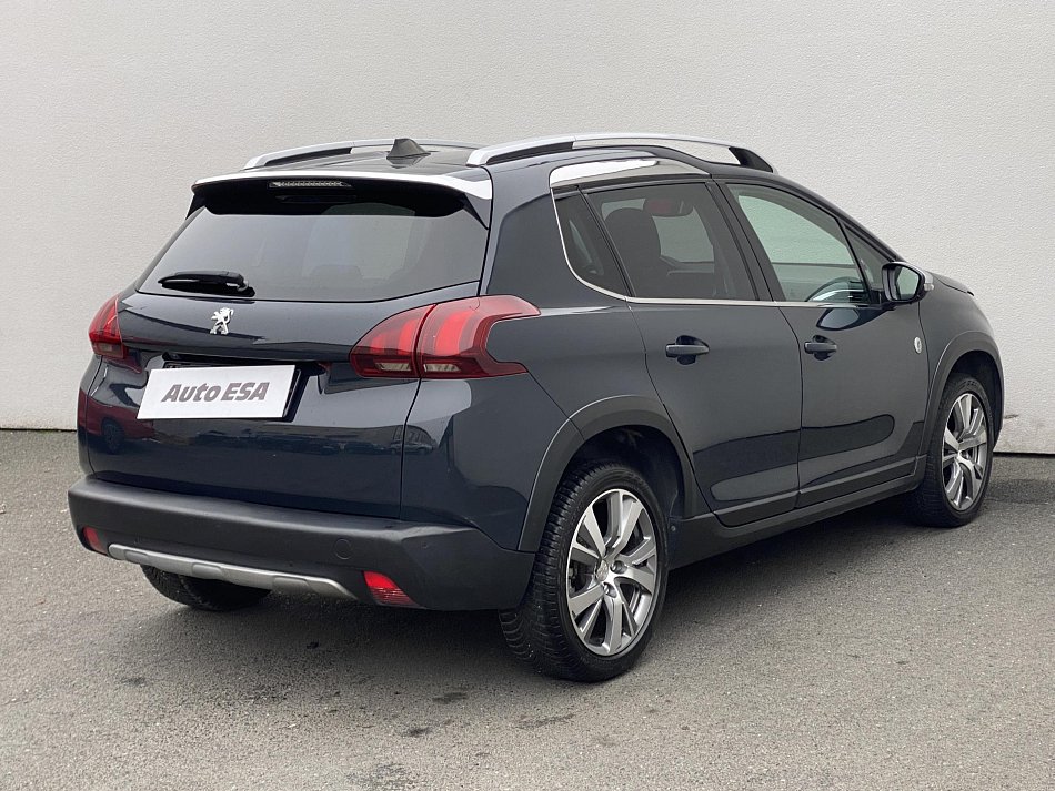 Peugeot 2008 1.2 PT Crossway