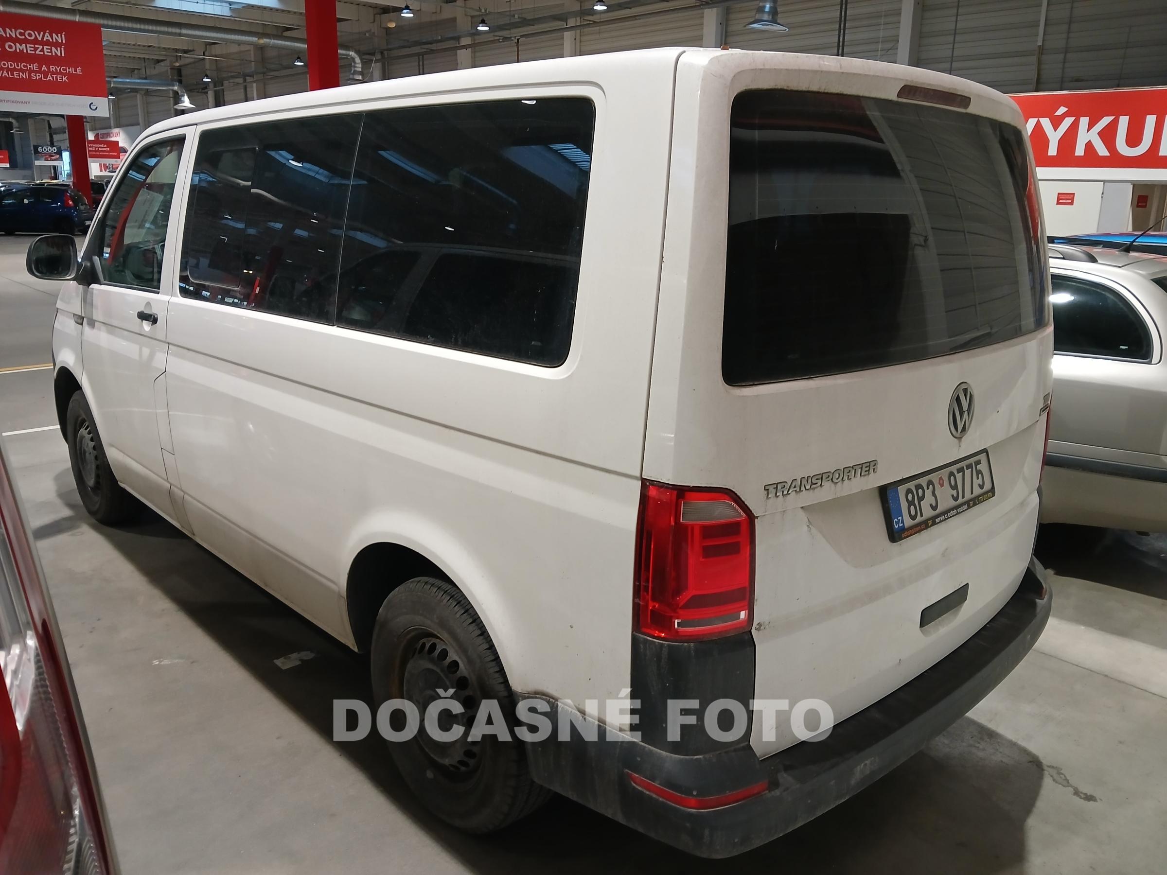 Volkswagen Transporter, 2016 - pohled č. 3