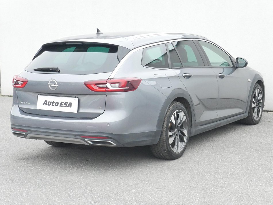 Opel Insignia 2.0 CDTi Country Tourer 4x4