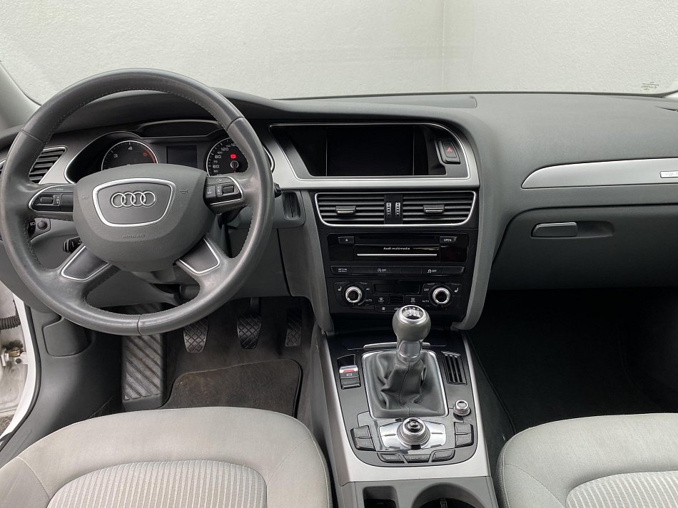 Audi A4 2.0 TDi Attraction quattro