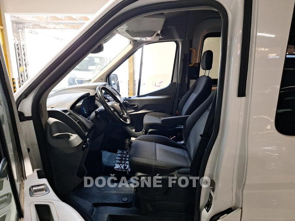 Ford Transit 2.0TDCi Trend L3 6míst