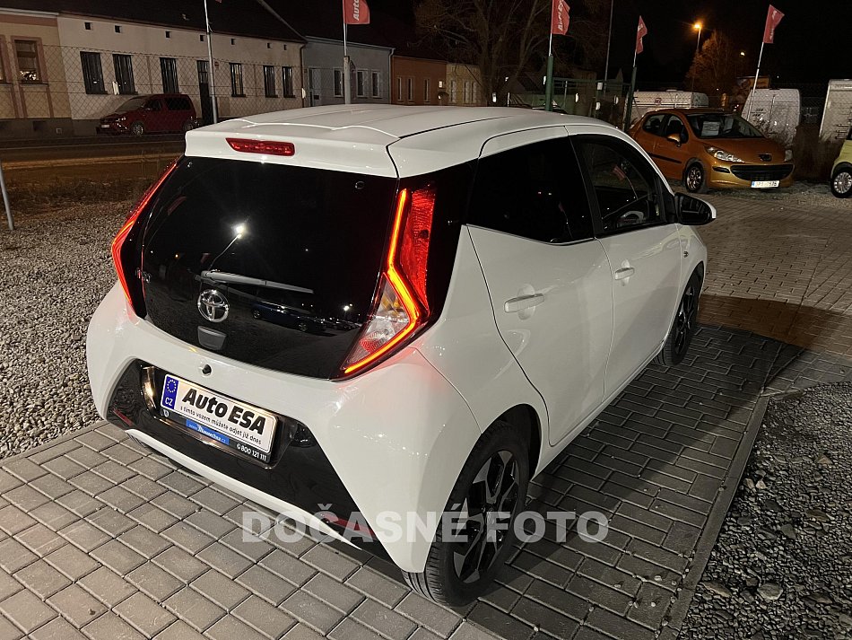 Toyota Aygo 1.0i 