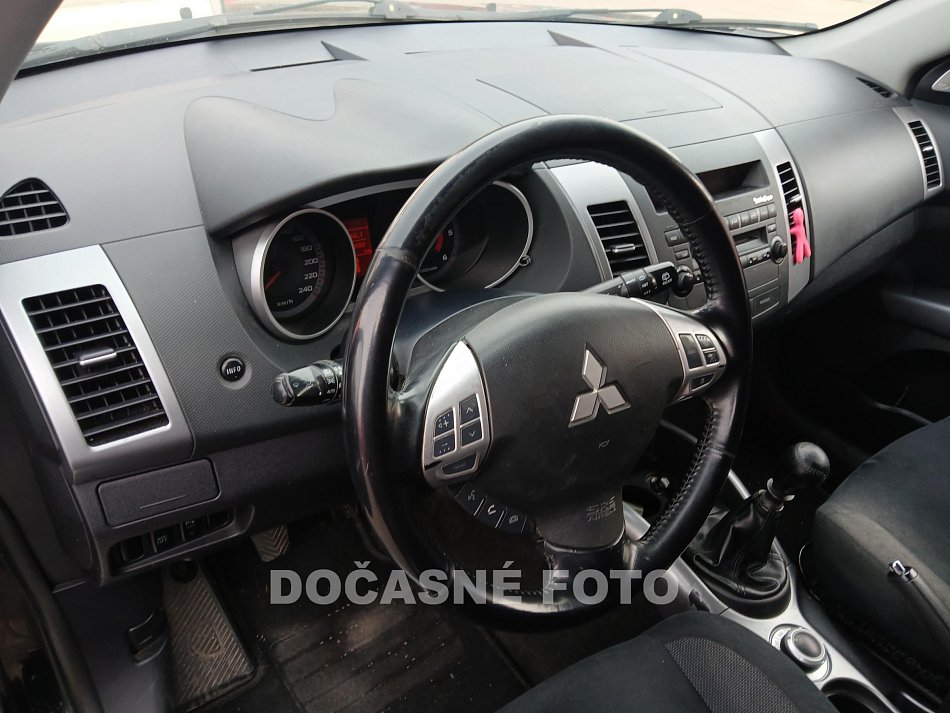 Mitsubishi Outlander 2.2 Di-D 