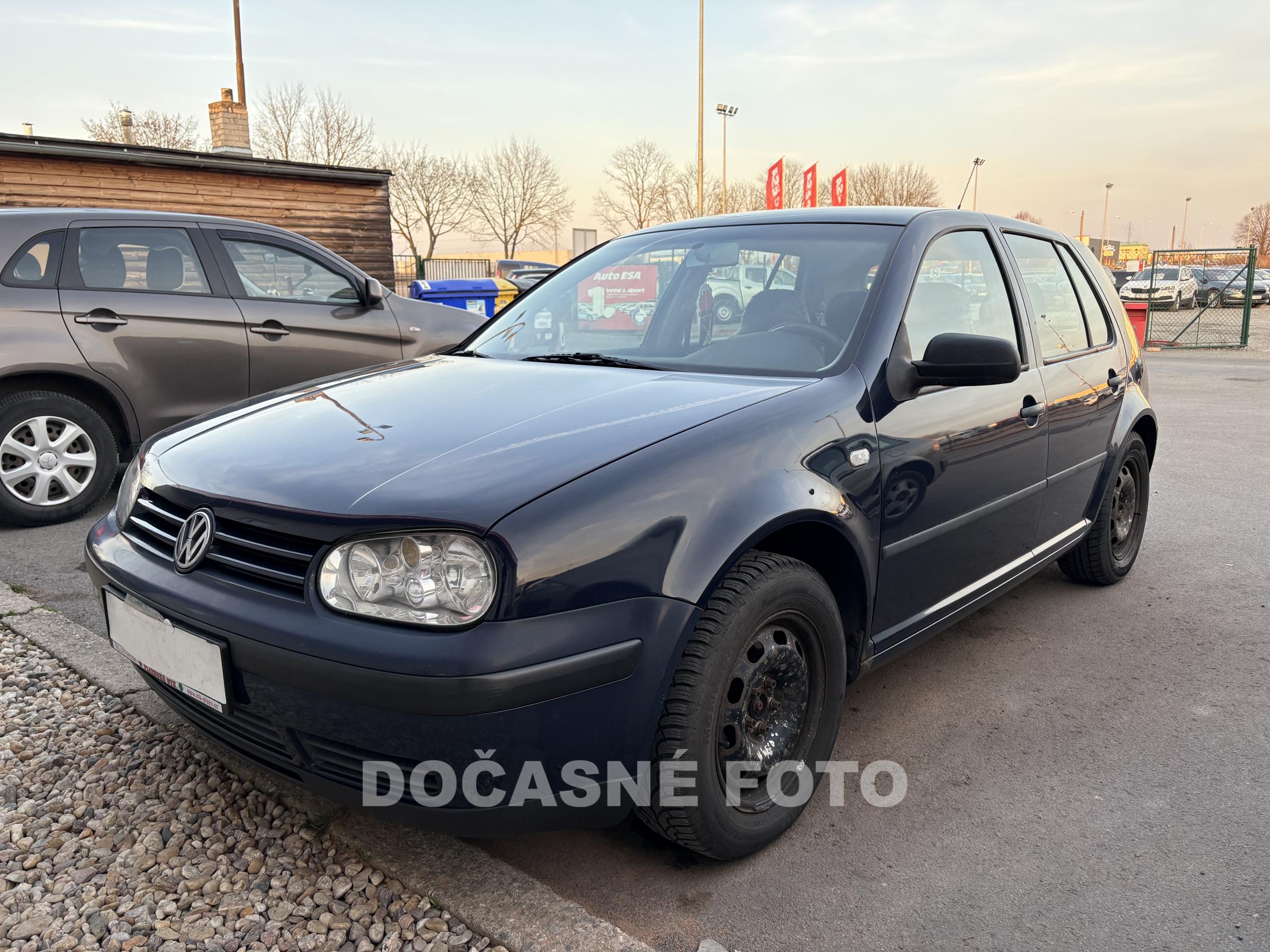 Volkswagen Golf, 2000