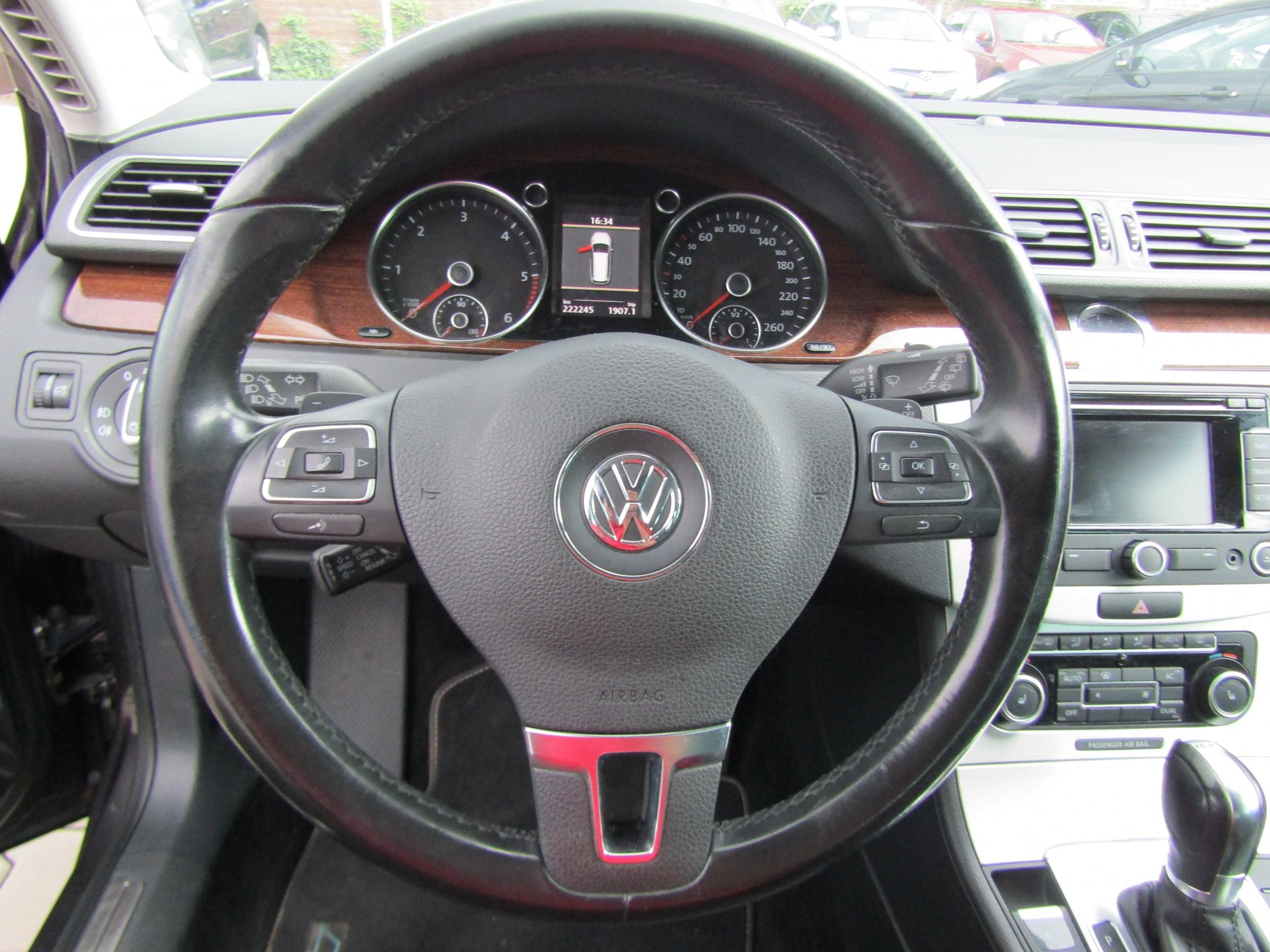 Volkswagen Passat, 2011 - pohled č. 12