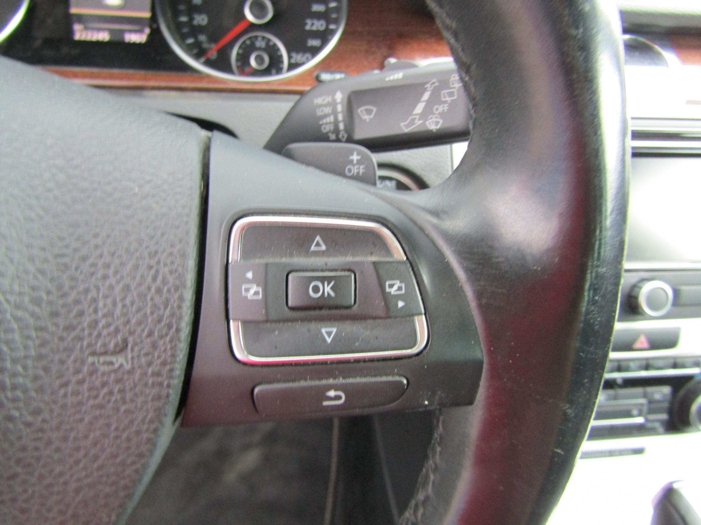 Volkswagen Passat, 2011 - pohled č. 18