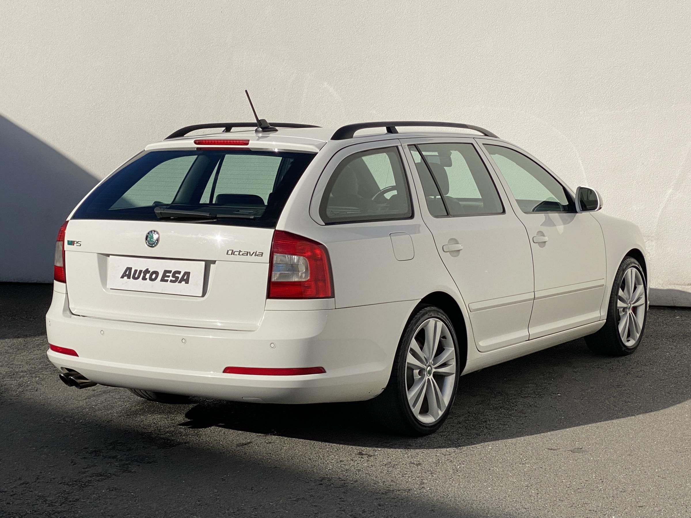 Škoda Octavia II, 2011 - pohled č. 4