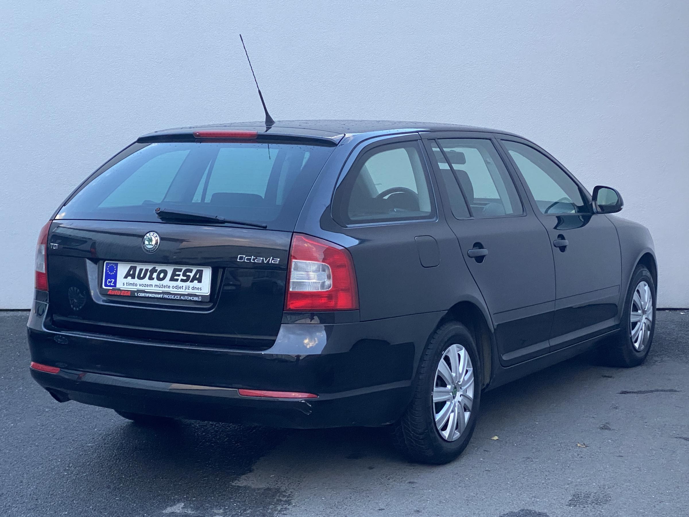 Škoda Octavia II, 2010 - pohled č. 4