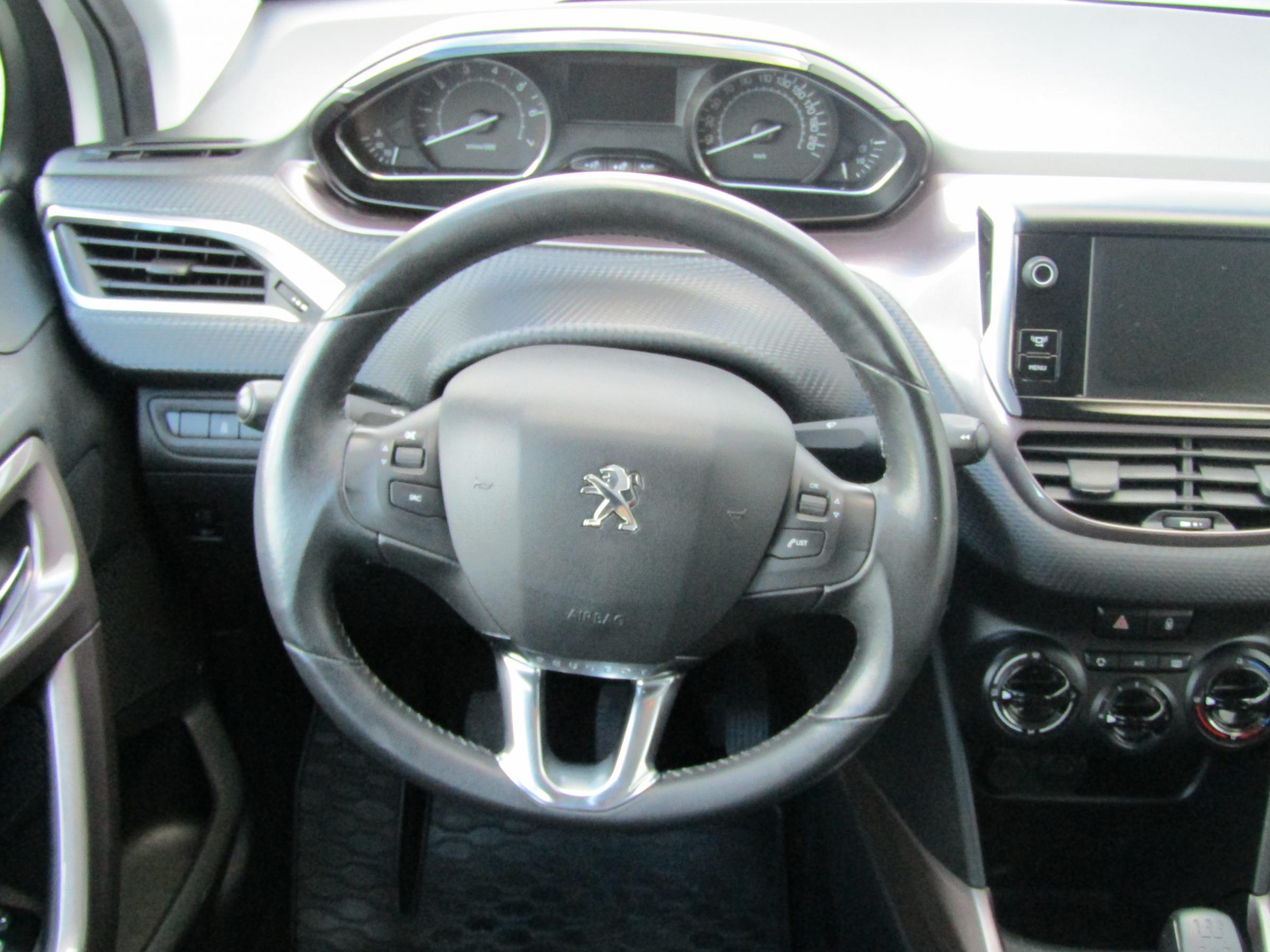 Peugeot 2008, 2014 - pohled č. 14