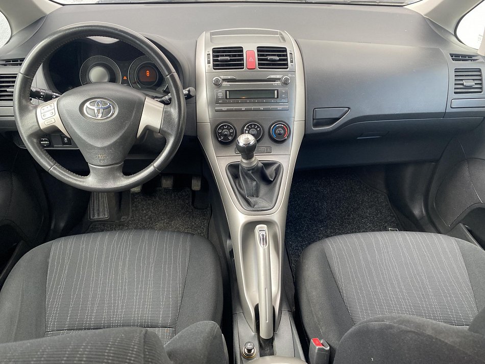 Toyota Auris 1.4VVT-i 