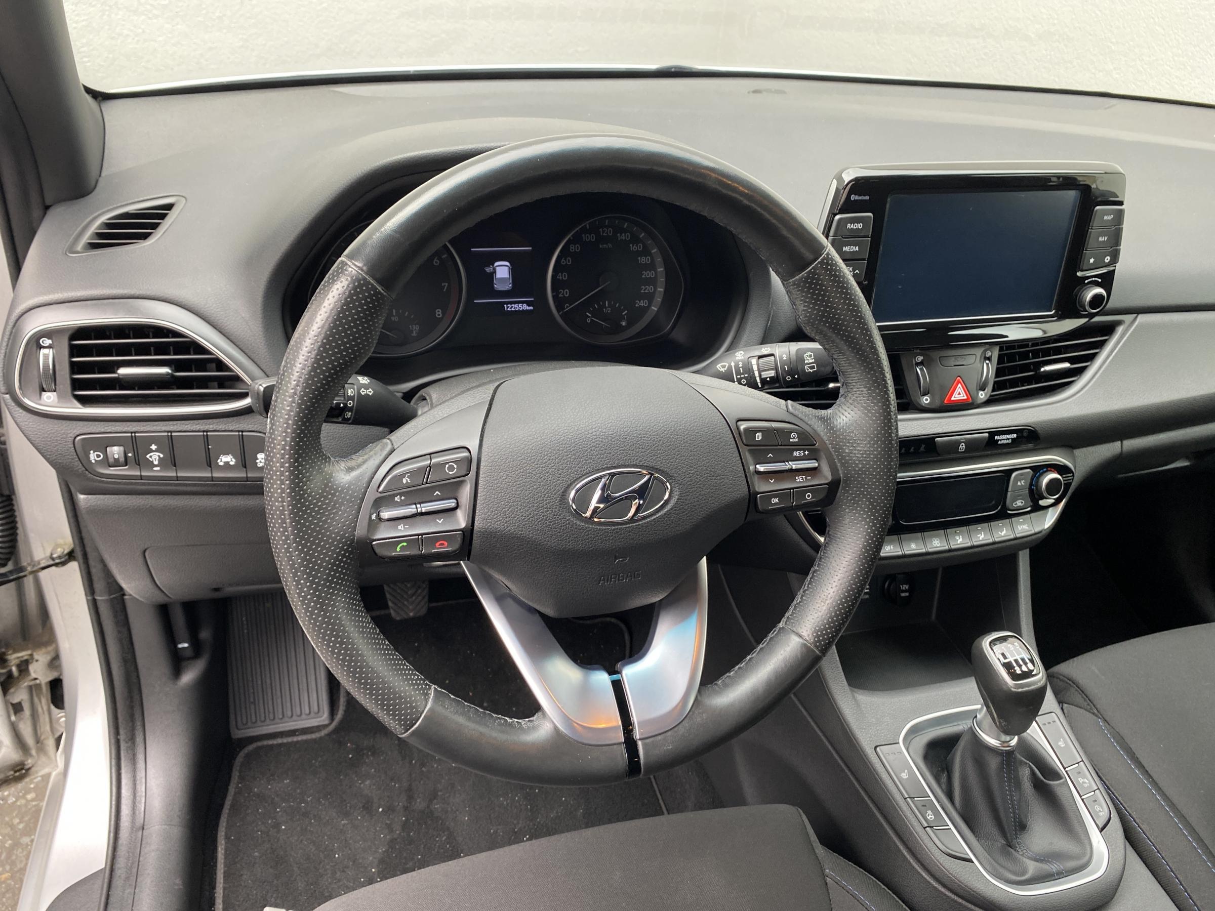 Hyundai i30, 2018 - pohled č. 14