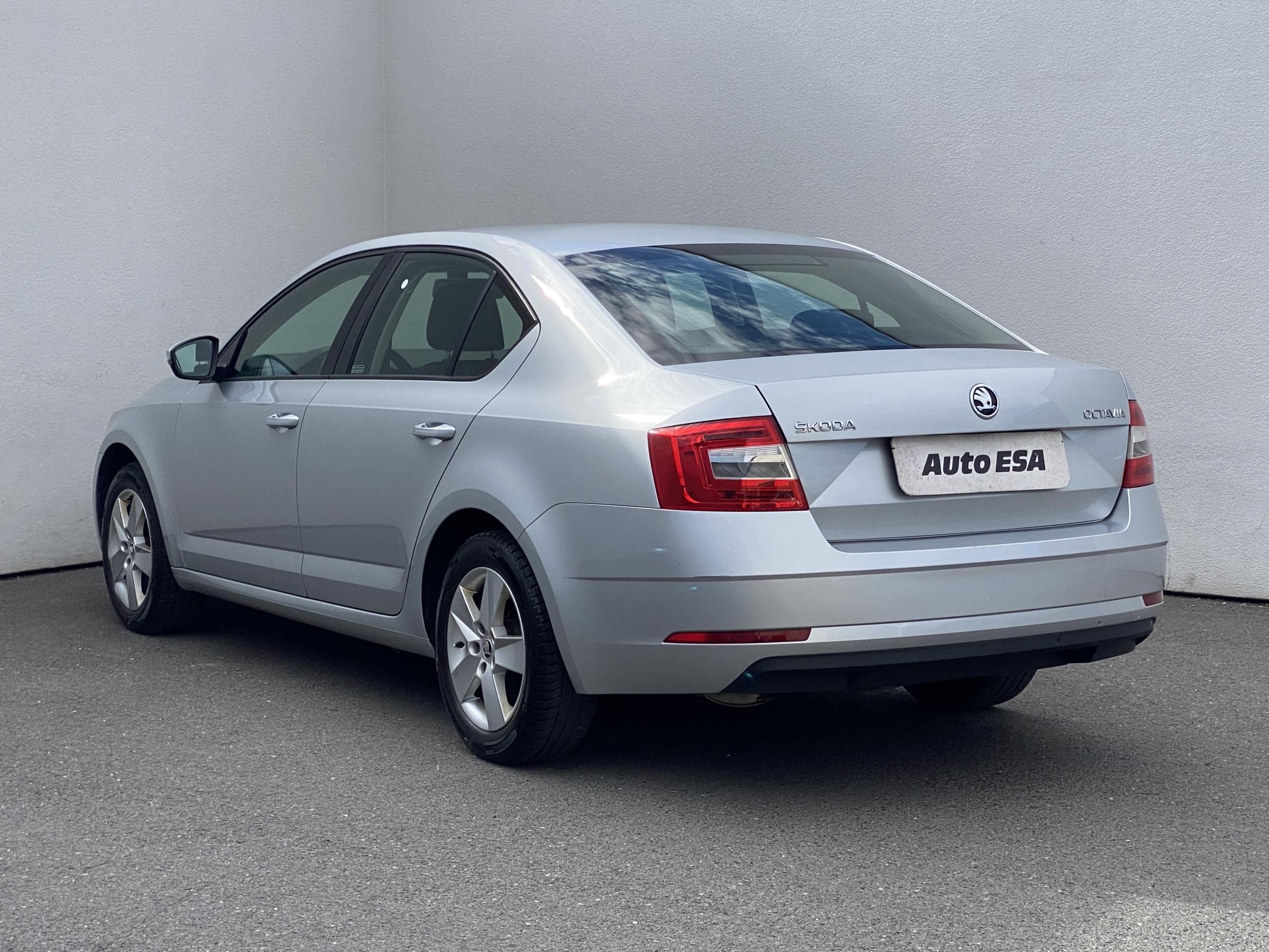 Škoda Octavia III, 2018 - pohled č. 6