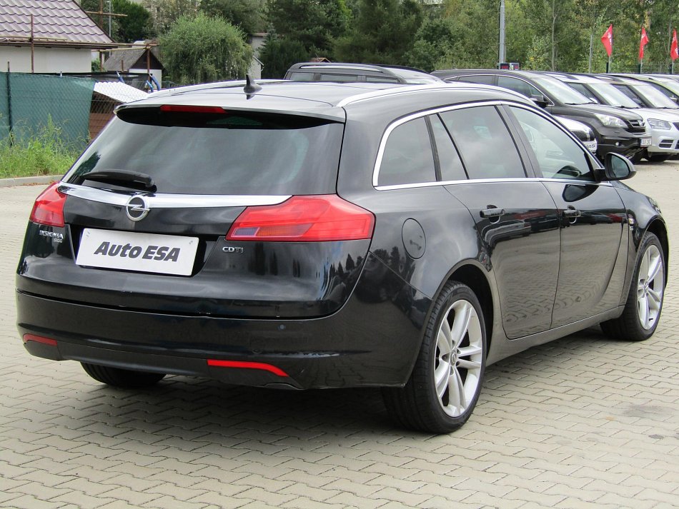 Opel Insignia 2.0CDTi 