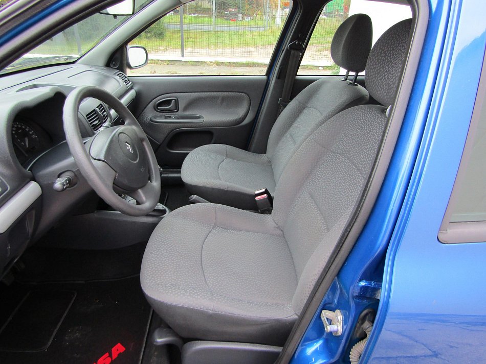 Renault Clio 1.2i 