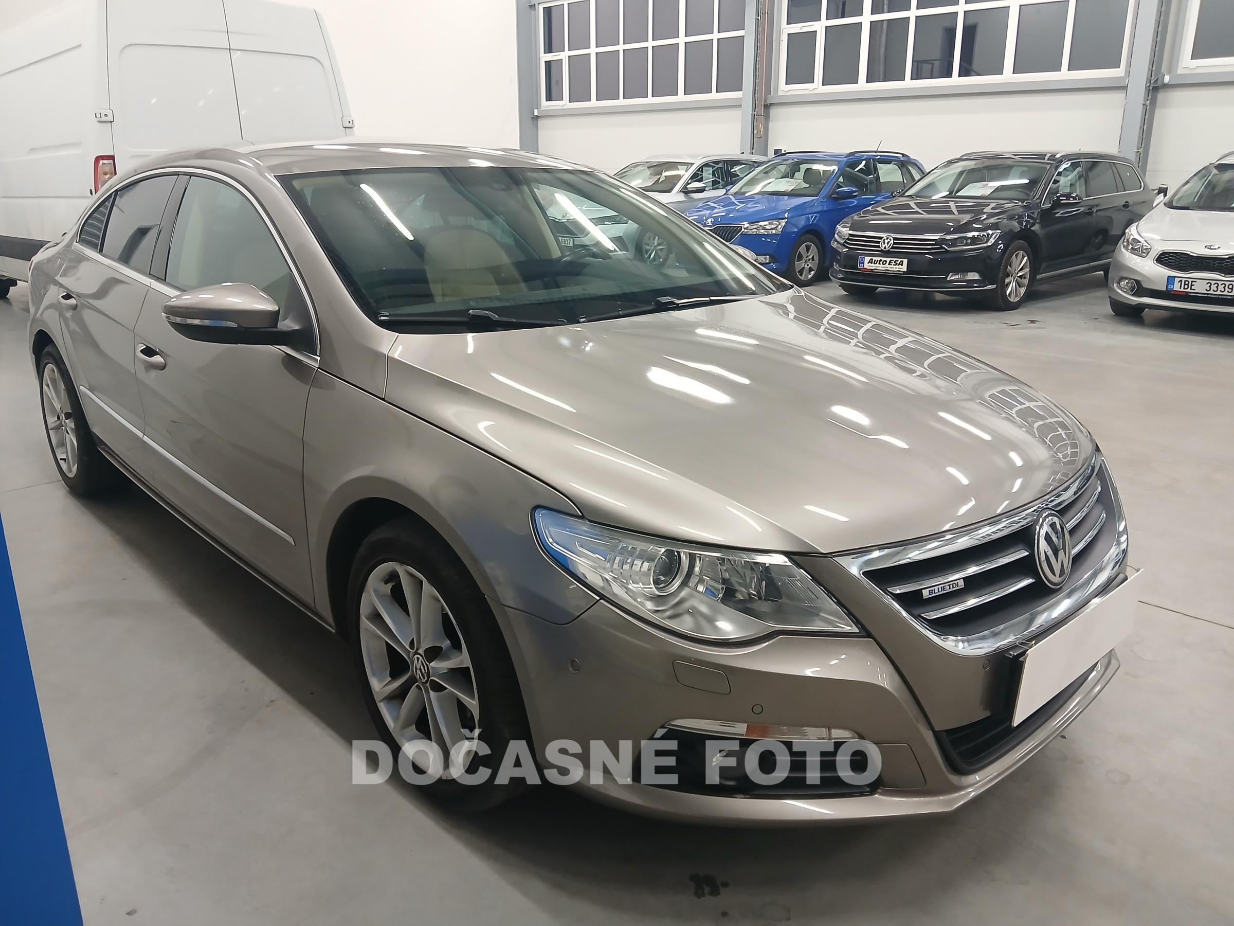 Volkswagen Passat CC, 2011