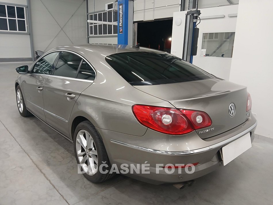 Volkswagen Passat CC 2.0 TDi 