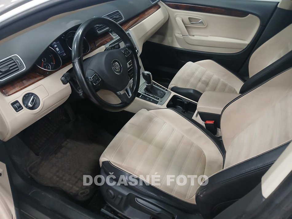 Volkswagen Passat CC 2.0 TDi 