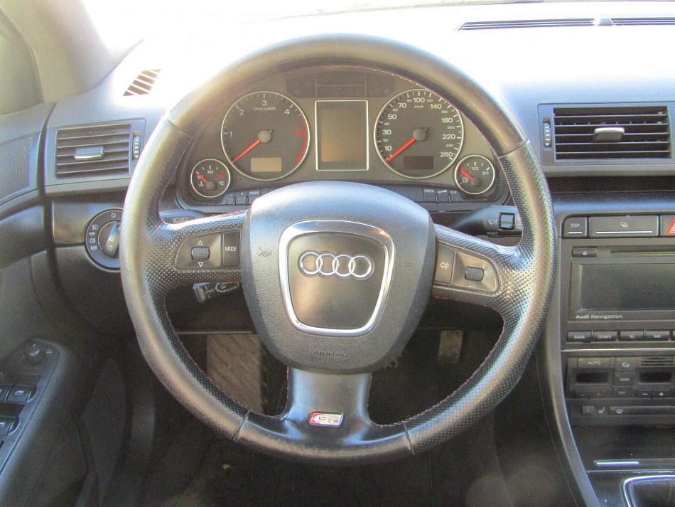 Audi A4 2.0 TDI 