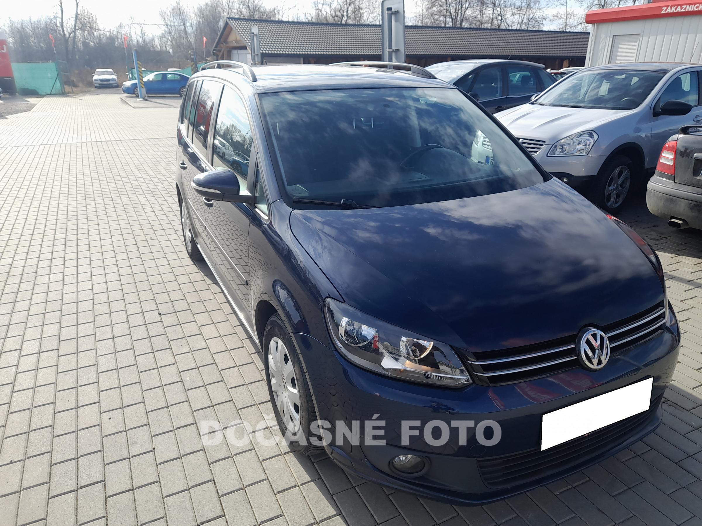 Volkswagen Touran, 2015