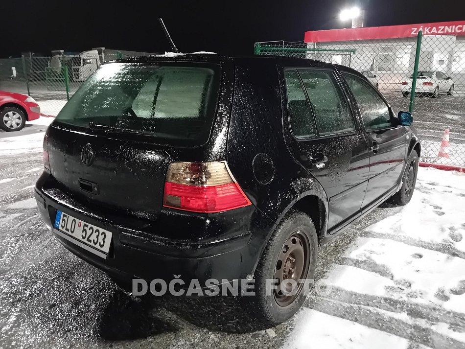 Volkswagen Golf 1.6i 