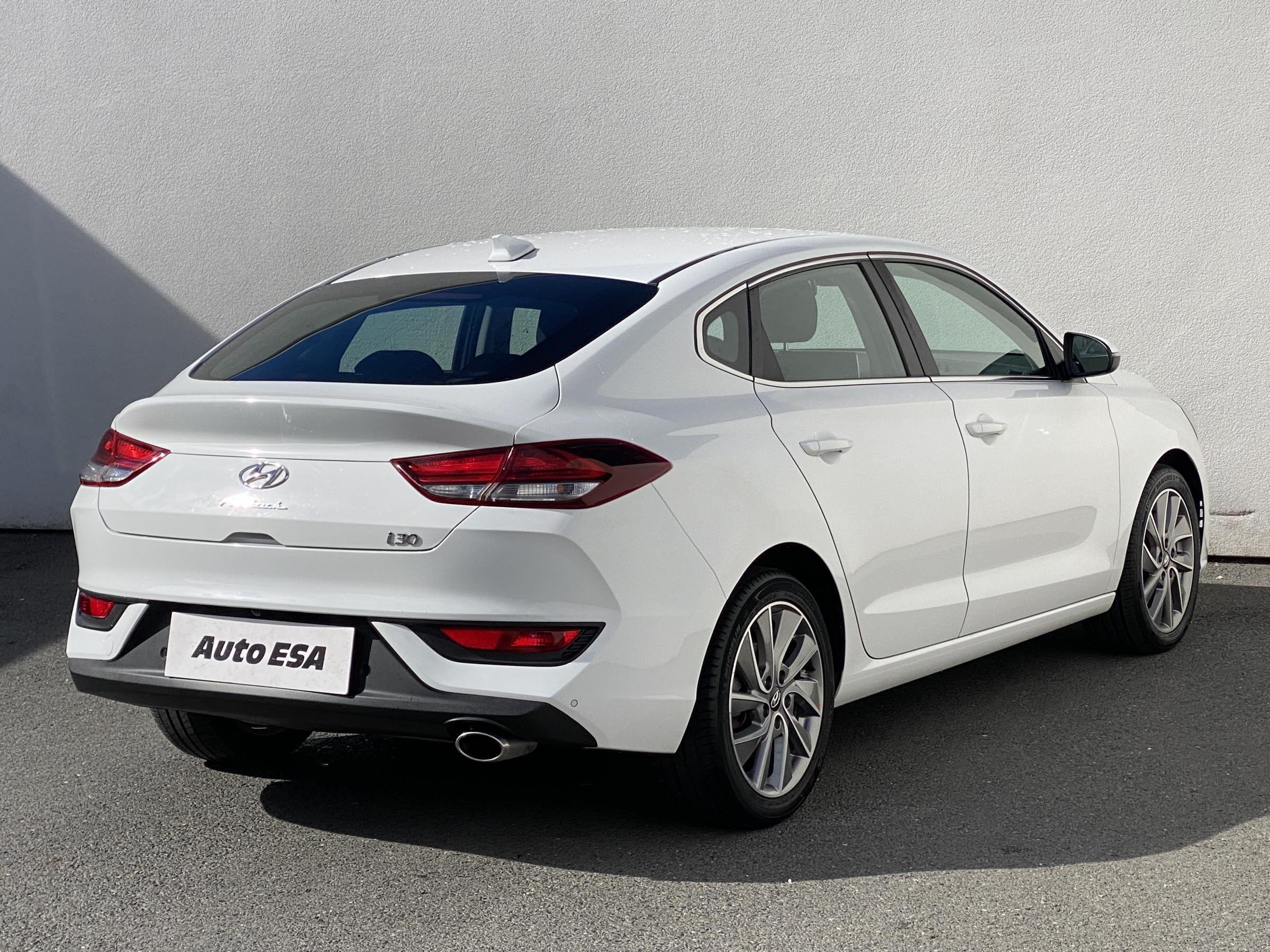 Hyundai i30, 2019 - pohled č. 4