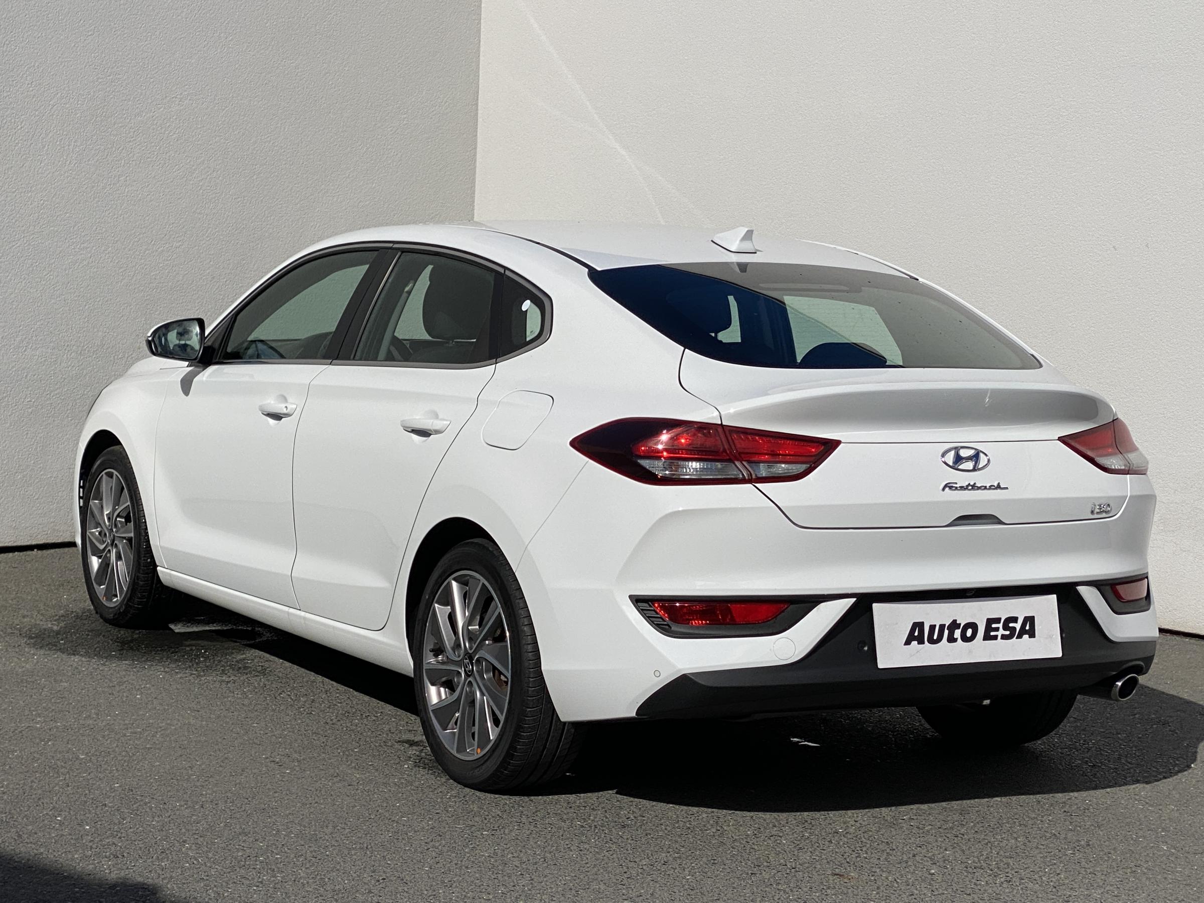 Hyundai i30, 2019 - pohled č. 6